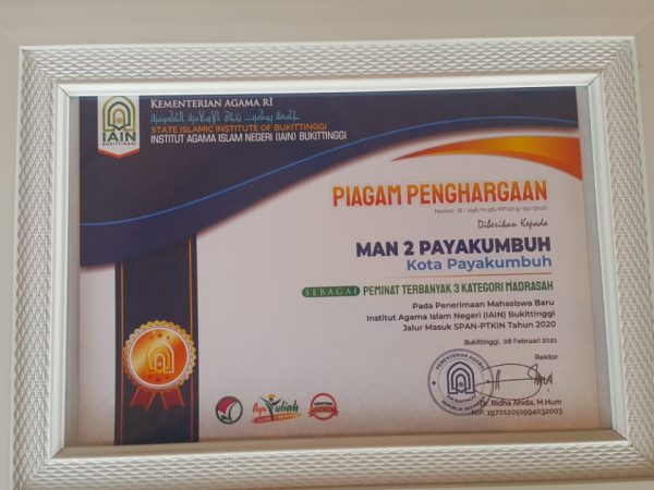 MAN 2 PAYAKUMBUH TERIMA PENGHARGAAN SPAN – PTKIN